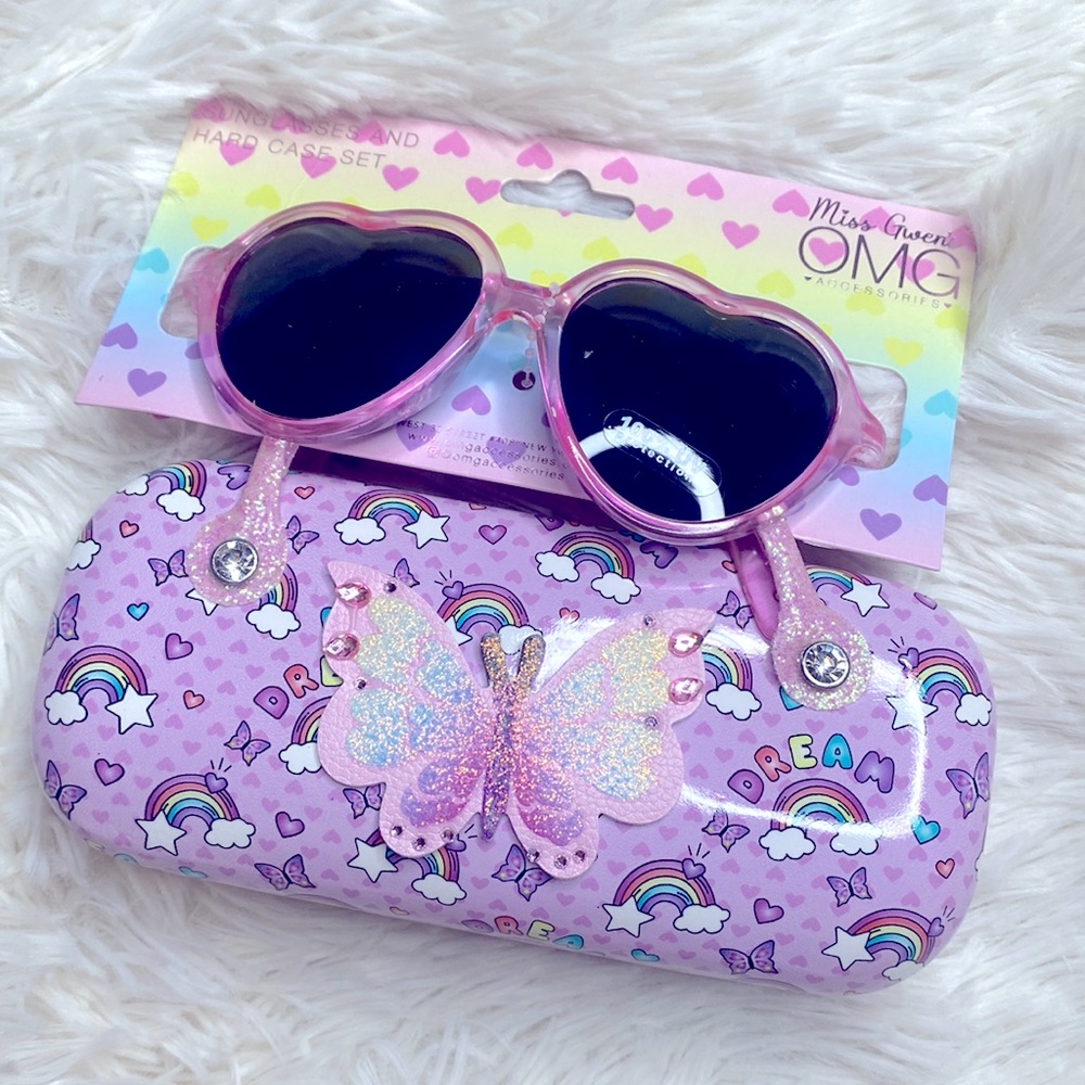 Miss Gwen’s OMG Accessories Pink Heart Sunglasses Hard Case Set